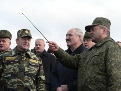 Лукашенко призвал усилить границу с Украиной