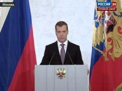 Медведев обратился к Федеральному Собранию Медведев обратился к Федеральному Собранию