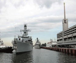 В Петербурге открылся военно-морской салон В Петербурге открылся военно-морской салон