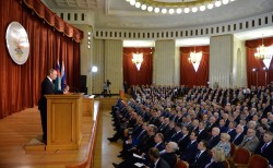 Владимир Путин: положение дел в мире становится всё менее предсказуемым Владимир Путин: положение дел в мире становится всё менее предсказуемым