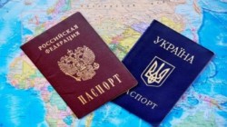 Яценюк хочет ввести визовый режим с Россией Яценюк хочет ввести визовый режим с Россией