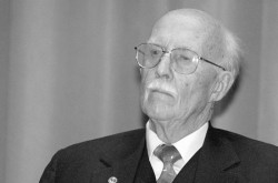 Умер дипломат, академик РАН Сергей Тихвинский Умер дипломат, академик РАН Сергей Тихвинский