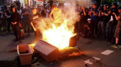 Первомай завершился беспорядками Первомай завершился беспорядками