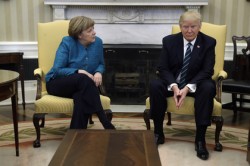 Трамп передал Меркель счет за услуги НАТО Трамп передал Меркель счет за услуги НАТО