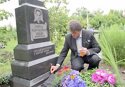 Отца Ющенко подозревают в пособничестве нацистам Отца Ющенко подозревают в пособничестве нацистам