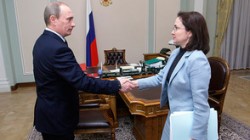 Нефть и рубль дешевеют Нефть и рубль дешевеют