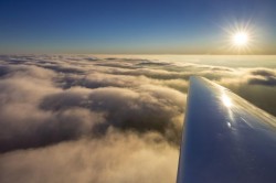 Освобожденный из плена талибов российский летчик едет домой Освобожденный из плена талибов российский летчик едет домой