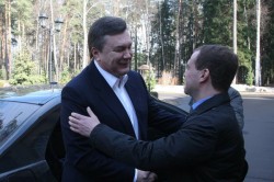 Медведев и Янукович решили спорные вопросы Медведев и Янукович решили спорные вопросы