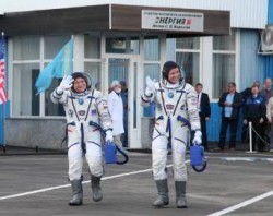 «Союз» с новым экипажем пристыковался к МКС «Союз» с новым экипажем пристыковался к МКС