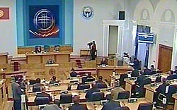 Киргизские депутаты вооружаются Киргизские депутаты вооружаются