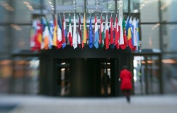 ЕС оставил в силе санкции против России ЕС оставил в силе санкции против России