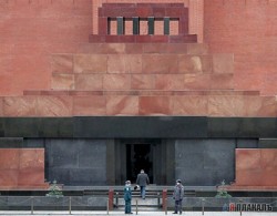 Лениным займутся специалисты Лениным займутся специалисты