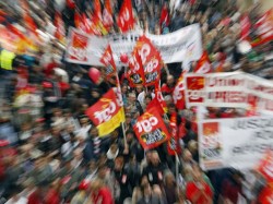 Франция восстала против реформ Франция восстала против реформ