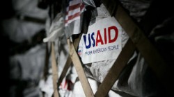 Клинтон попросила пока не выгонять USAID Клинтон попросила пока не выгонять USAID