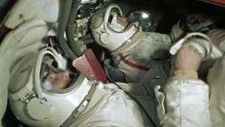 50 лет назад был покорен открытый космос 50 лет назад был покорен открытый космос