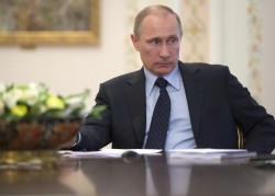 Путин учредил должность советника глав думских фракций