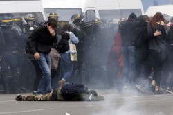После интервью Олланда Париж охватили беспорядки После интервью Олланда Париж охватили беспорядки