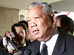 Премьер-министр Таиланда отказался уходить в отставку