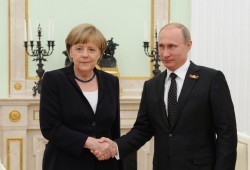 Путин и Меркель обсудили ситуацию на Украине Путин и Меркель обсудили ситуацию на Украине
