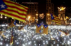 Испания заморозила резолюцию о независимости Каталонии