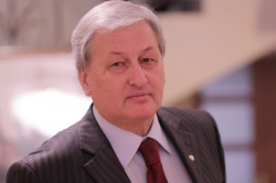 Леонид Решетников: «Мы должны выбраться на свой, третий путь России» Леонид Решетников: «Мы должны выбраться на свой, третий путь России»