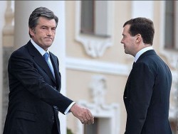 Ющенко хочет лично поговорить с Медведевым