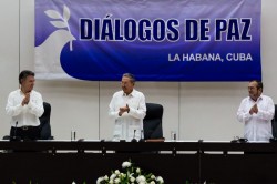 Правительство Колумбии и повстанцы прекратили 50-летнюю войну