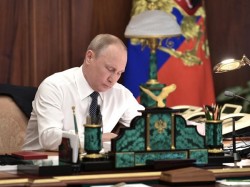 Путин уволил шесть генералов МЧС и МВД