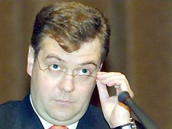 Медведев предложил Путину пост премьера Медведев предложил Путину пост премьера