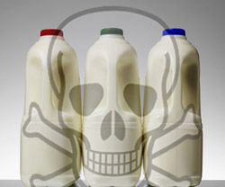В Китае отравителей молока приговорили к смерти