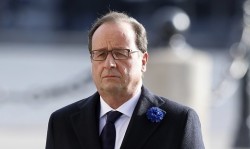 Олланд объявил во Франции чрезвычайное экономическое положение Олланд объявил во Франции чрезвычайное экономическое положение