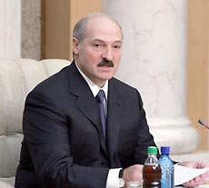 Лукашенко остается на четвертый срок Лукашенко остается на четвертый срок