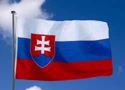 Словаков обязали быть патриотами Словаков обязали быть патриотами