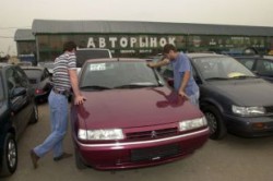 Продажу автомобилей с рук хотят запретить Продажу автомобилей с рук хотят запретить