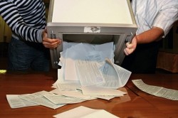 Медведеву рассказали о нарушениях на выборах Медведеву рассказали о нарушениях на выборах