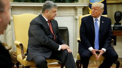 Порошенко не верит в особую связь Трампа с Россией Порошенко не верит в особую связь Трампа с Россией