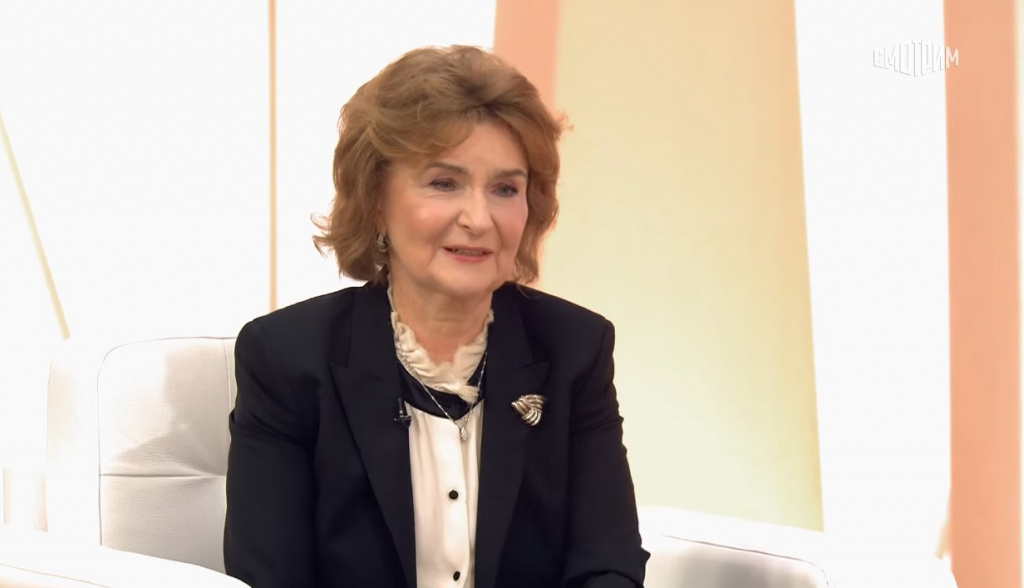 Наталия Нарочницкая: "В человеческой истории всегда всё уживалось: и грехи, и до