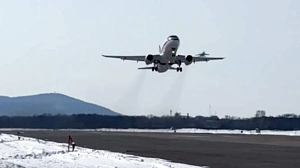 Самолёт Superjet с отечественными двигателями совершил первый полёт Самолёт Superjet с отечественными двигателями совершил первый полёт