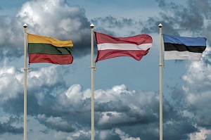 Страны Балтии одновременно объявили о высылке российских дипломатов 