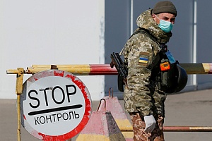 Украина начала укреплять границу с Россией Украина начала укреплять границу с Россией