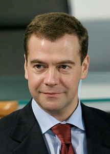 Медведев помиловал 27 человек Медведев помиловал 27 человек