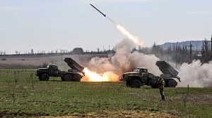 Корреспондент Первого канала получила ранения при обстреле в Мариуполе Корреспондент Первого канала получила ранения при обстреле в Мариуполе