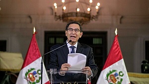 Президента Перу отстранили от власти