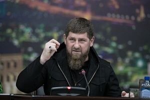 Кадыров выступил за введение военного положения в России Кадыров выступил за введение военного положения в России