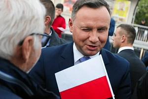 Под знаменами НАТО Под знаменами НАТО