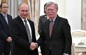 Путин — Болтону о гербе США: «Ваш орлан все оливки склевал?» Путин — Болтону о гербе США: «Ваш орлан все оливки склевал?»