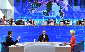 Владимир Путин ответил на сложные вопросы россиян Владимир Путин ответил на сложные вопросы россиян