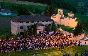 Хаос в Черногории: верующие вышли на улицы