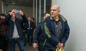 Когда всё шито белыми нитками Когда всё шито белыми нитками