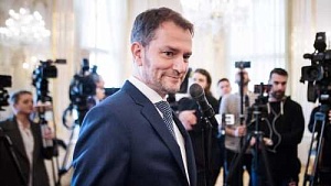 Парламент Словакии выразил доверие правительству Матовича Парламент Словакии выразил доверие правительству Матовича
